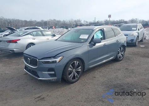 2022 Volvo Xc60 B5 Inscription z USA, uszkodzony, nr VIN YV4L12RL7N1020862